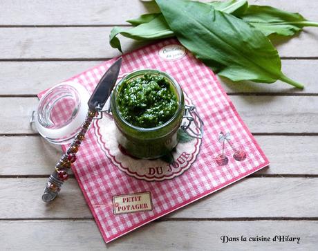 Pesto à l'ail des ours et aux amandes / Bear's garlic and almond pesto