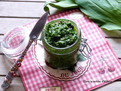 Pesto à l'ail des ours et aux amandes / Bear's garlic and almond pesto