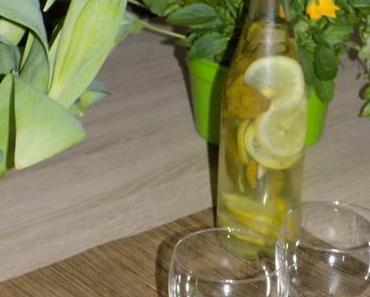 Rhum arrangé citron, citron vert et menthe fraîche.