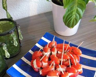 Brochettes apéritives fraises/tomates cerises/chèvre frais