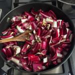 Comme un air d’Italie – Tarte aux radicchio et aux fanes de navets