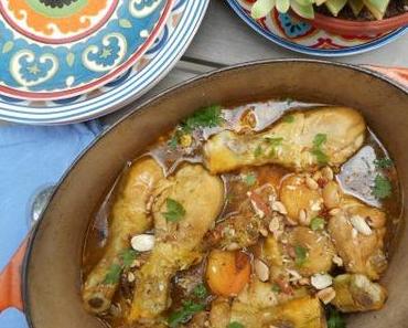 Tajine de poulet aux abricots, raisins secs, amandes et cacahuètes