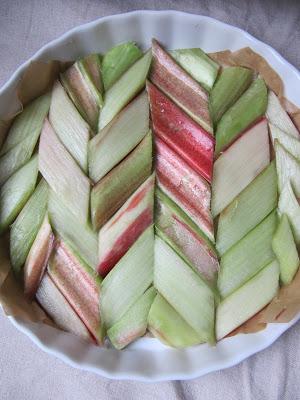 Gâteau renversé à la rhubarbe