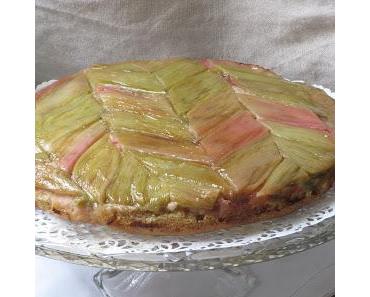 Gâteau renversé à la rhubarbe