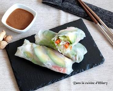 Rouleaux de printemps végétariens et sauce crémeuse aux cacahuètes / Vegan spring rolls and creamy peanut sauce