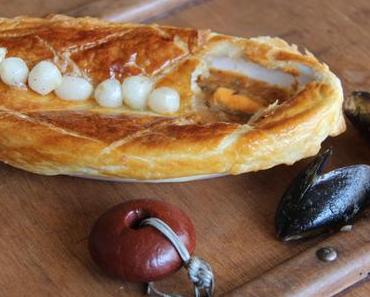 Cassolette de moules en croûte, petits oignons glacés et caviar de tomates confites