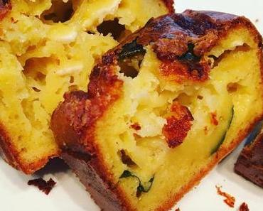 Cake au chèvre, miel et basilic express