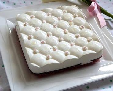 Une joli panna cotta aux trois fruits rouges et basilic pour fêter les mamans / A pretty red fruit and basil panna cotta for Mother's day