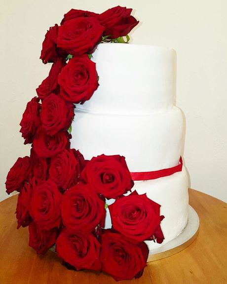 Wedding Cake for the Romantic Wedding 