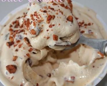 Glace au mascarpone fève de tonka éclats de pralin