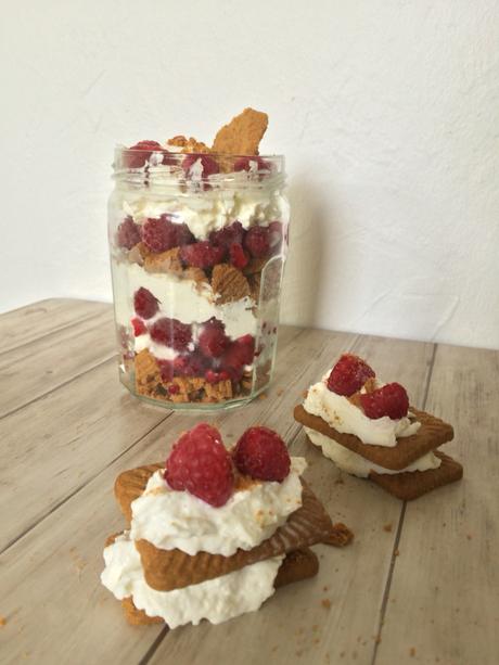 Big Verrine Spéculos, framboise et chantilly 