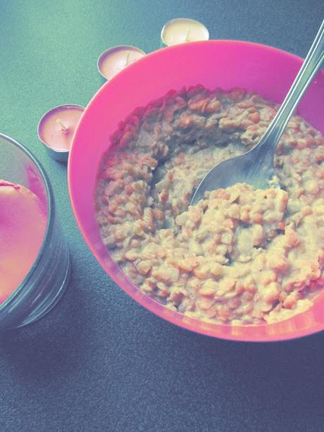 Dahl de lentilles corail au lait de coco et curry. [Foodista Challenge #19]