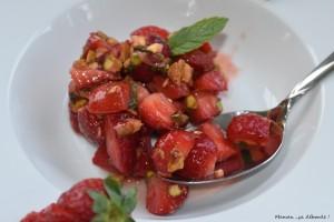 Tartare de fraises aux pistaches