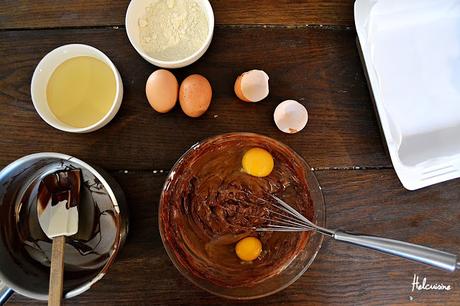 Gâteau au chocolat fondant dans la bouche