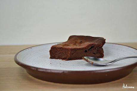 Gâteau au chocolat fondant dans la bouche