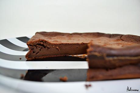 Gâteau au chocolat fondant dans la bouche