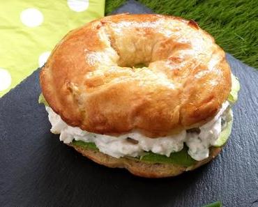 Bagel home-made façon salade de crabe / Homemade bagel and crab salad