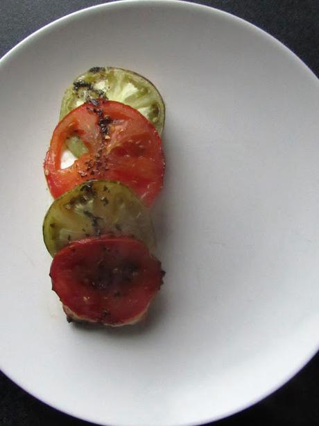 Pavé de saumon aux tomates.