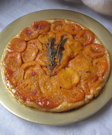 Tatin d'abricot au romarin