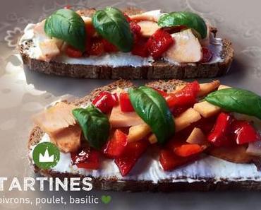 Tartines poivrons, poulet, basilic