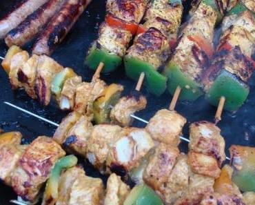 BROCHETTES DE POULET AU CURRY ET A LA MERIDIONALE A LA PLANCHA
