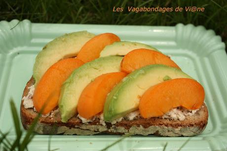 Tartines avocat-abricot