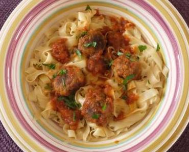 Tagliatelles aux boulettes de sardines épicées