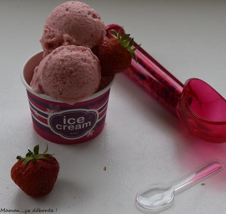 Glace à la fraise et au yaourt à la grecque