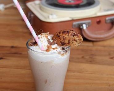 Milkshake ultra gourmand aux cookies – YouTube Deux guignols en cuisine