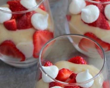 Verrines façon tarte aux fraises