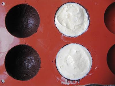 Dôme au chocolat craquant & glace à la vanille