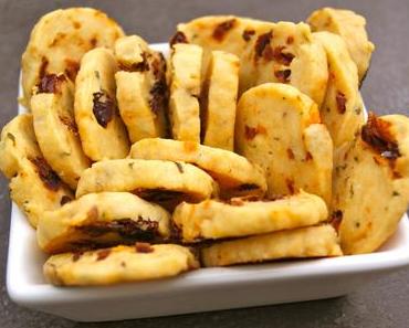 Sablés au pecorino, tomates séchées et basilic