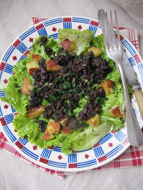 Salade tiède de boudin noir aux pommes de terre