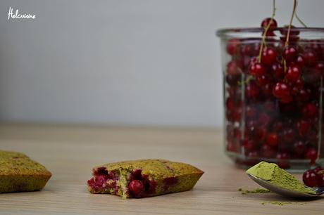 Financiers au thé matcha et groseilles