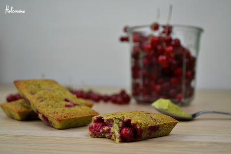 Financiers au thé matcha et groseilles