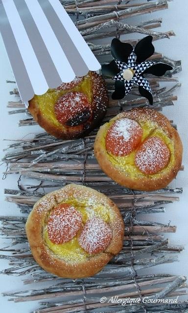 Brioches façon tarte aux abricots, Bio, sans oeufs, gluten .......