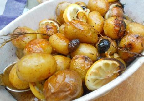 Pommes de terre au citron et aux olives