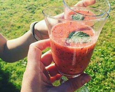 Cocktail frappé fraises myrtilles