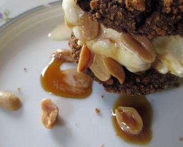 Sandwich cookie glacé comme un Snickers.