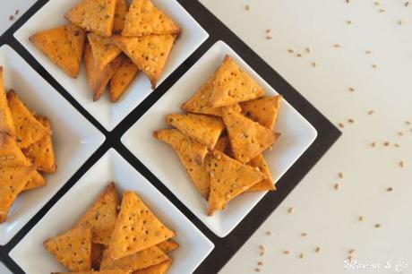 Crackers à la tomate et au sésame