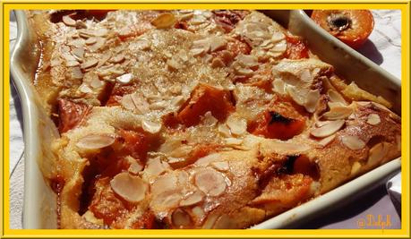 Clafoutis aux abricots et aux amandes 