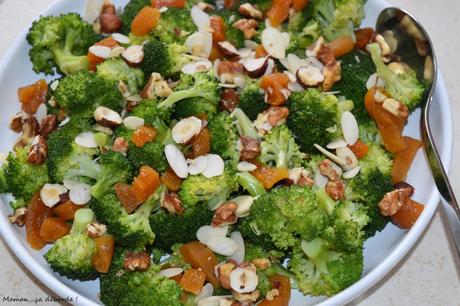Salade de brocolis aux fruits secs