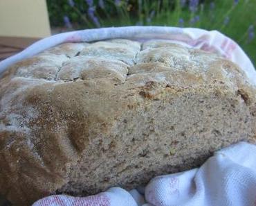 Pain aux farines mélangées et graines de lin / 1 an du blog !!