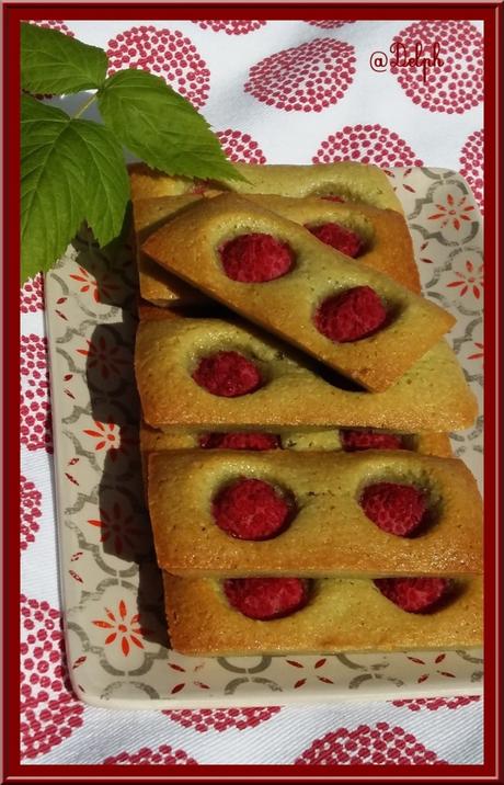 Financiers au thé matcha et framboise