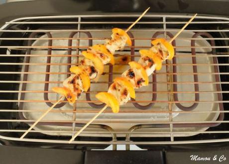 Brochettes de poulet aux abricots frais et au thym