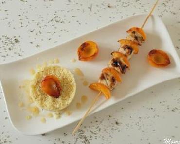 Brochettes de poulet aux abricots frais et au thym