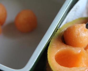 POUR UTILISER UNE CUILLERE A POMME PARISIENNE