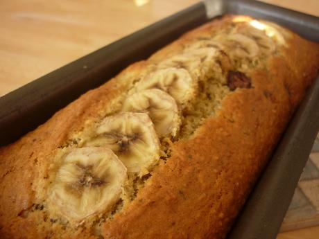 Gâteau aux noisettes, bananes et pépites de chocolat