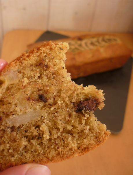 Gâteau aux noisettes, bananes et pépites de chocolat