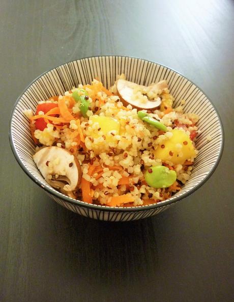 Salade de quinoa, mangue, fèves et citronnelle